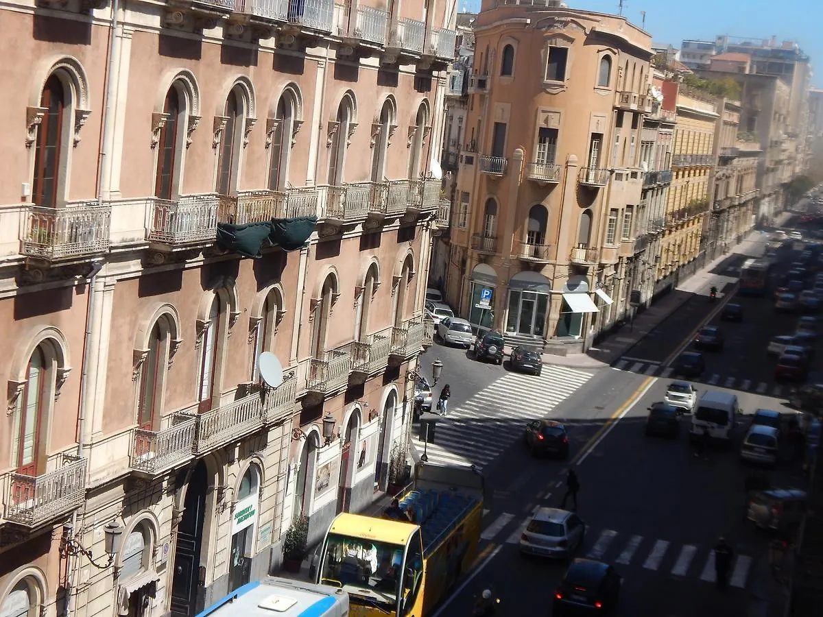 ***** Affittacamere Rooms XX Settembre Aeroporto di Catania Fontana Rossa Italia