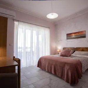 Etna Sea House Bed & Breakfast