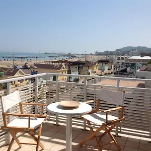 https://hotel-bristol-cattolica.emilia-romagnahotels.net